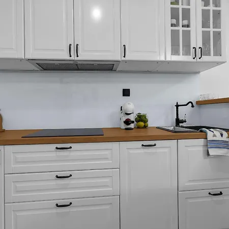 Hidden Garden , Stylish In Old Town Apartman *