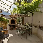 Hidden Garden , Stylish In Old Town *