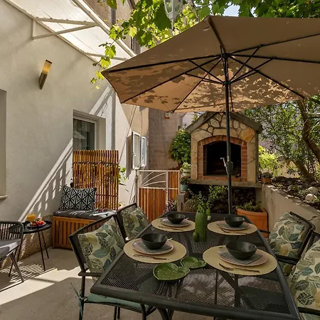 Hidden Garden , Stylish In Old Town Makarska