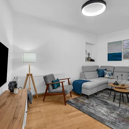 Hidden Garden , Stylish In Old Town Apartman *