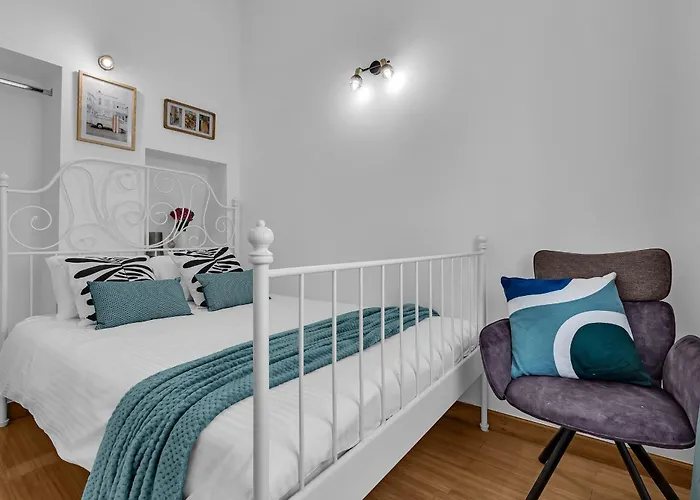 Hidden Garden , Stylish In Old Town * Макарська