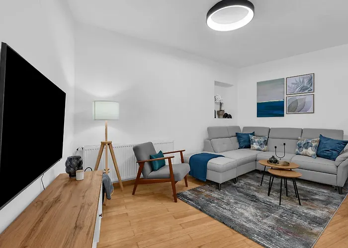 Hidden Garden , Stylish In Old Town Apartman *