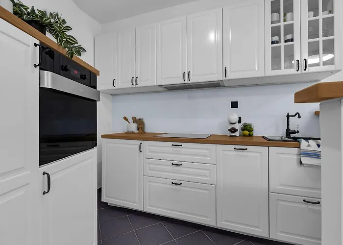 Hidden Garden , Stylish In Old Town Макарська