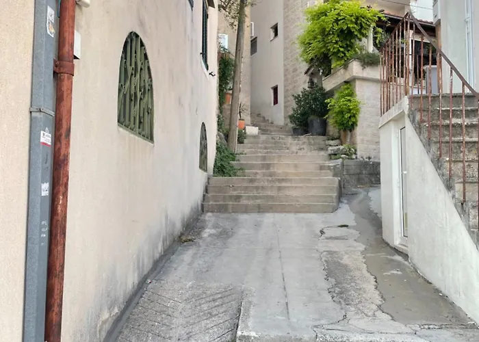 Hidden Garden , Stylish In Old Town *