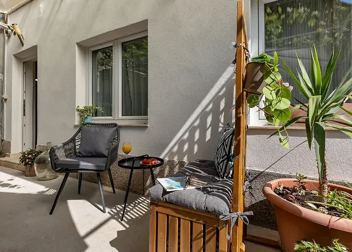 Hidden Garden , Stylish In Old Town Makarska