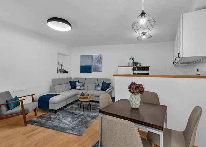 Hidden Garden , Stylish In Old Town Makarska