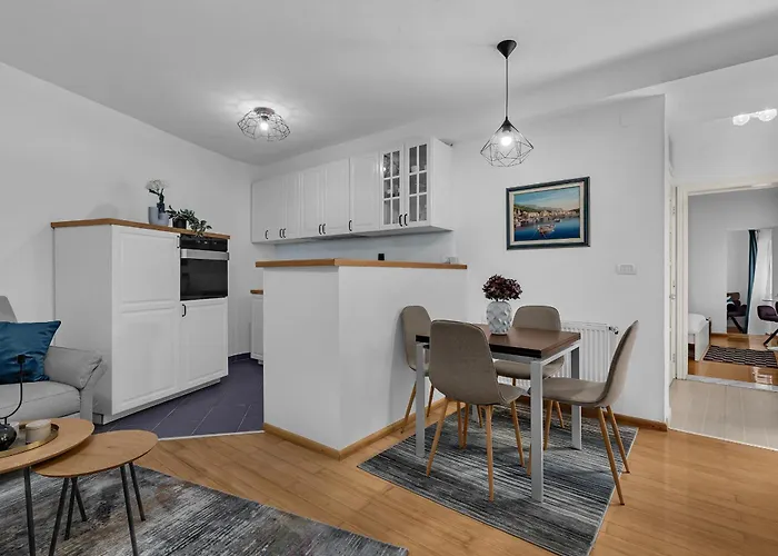 Hidden Garden , Stylish In Old Town Makarska